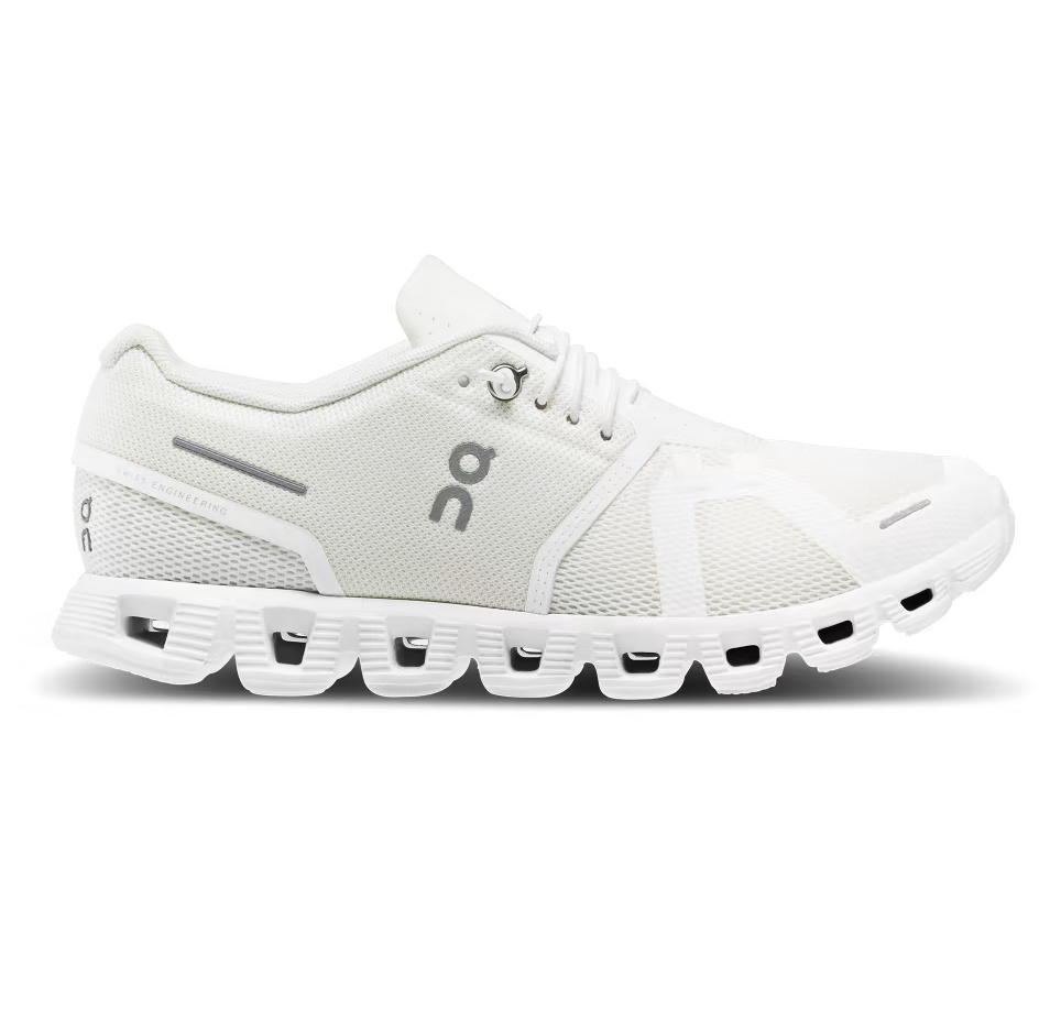 Women's On Cloud 5, Undyed-White/White, 7.5 B Medium